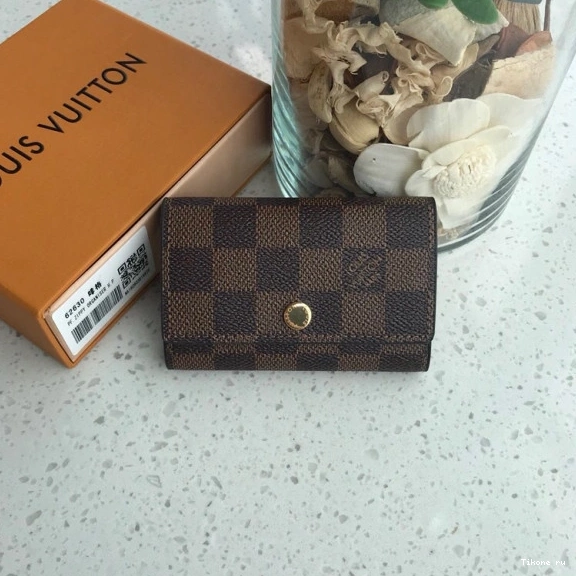 Affordable VUITTON KEY HOLDER LOUIS 6 0802